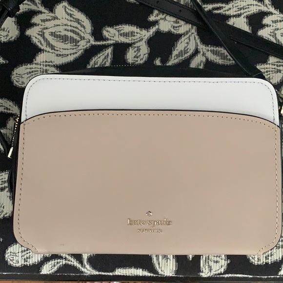 Cross-body purse